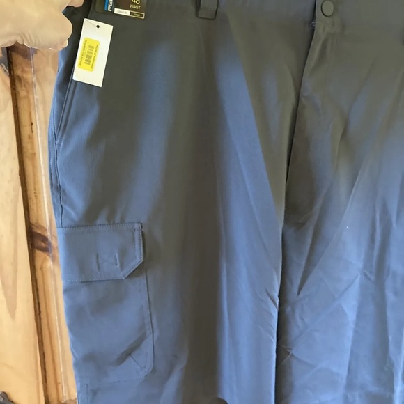 Roundtree & Yorke Performance Big Man Core Comfort cargo shorts size 48 - NWT - Picture 3 of 9